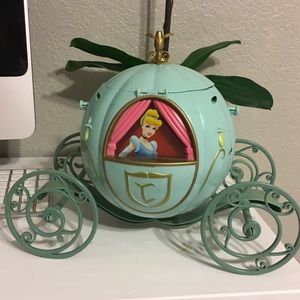 Cinderella’s carriage popcorn bucket